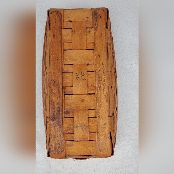 Longaberger Vintage Bread Basket - Picture 8 of 10